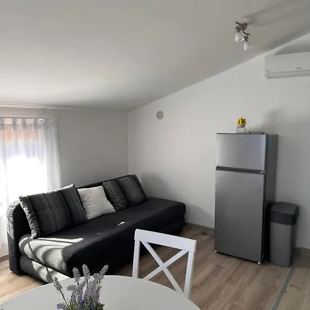 Aloha Apartment Porec Exterior photo